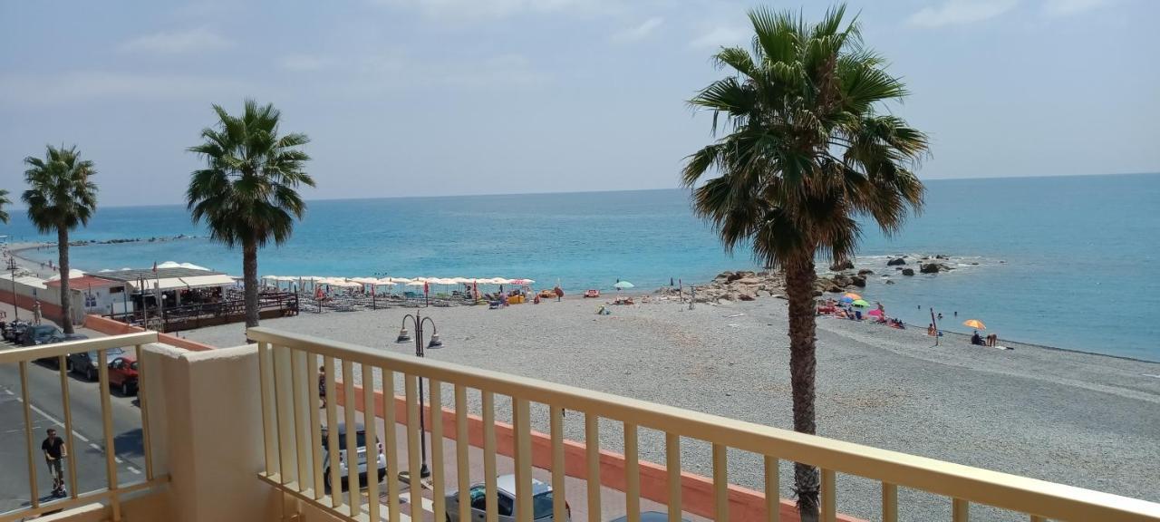 Appartamento Giardino Ventimiglia Dış mekan fotoğraf