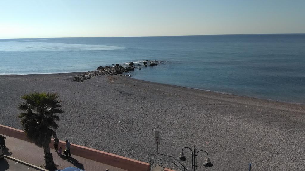 Appartamento Giardino Ventimiglia Dış mekan fotoğraf